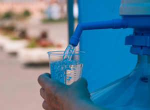 В Туле организовали бесплатную раздачу воды из-за жары